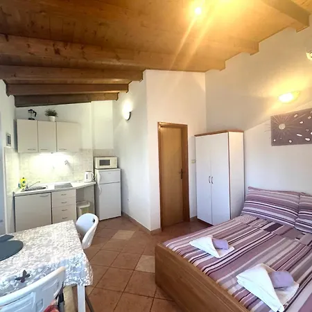 Apartment Silvi Medulin